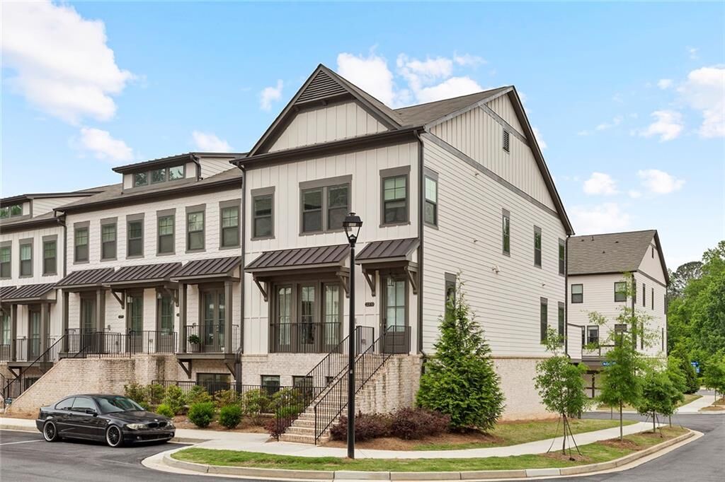 Property Photo:  2370 Provence Park Way  GA 30033 