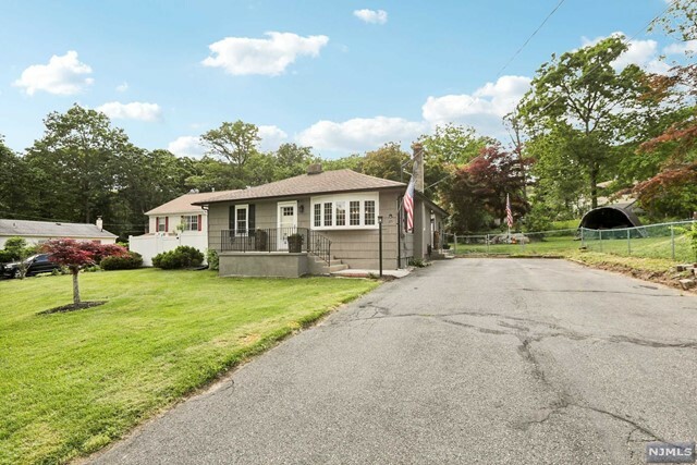 Property Photo:  25 Helen Street  NJ 07874 