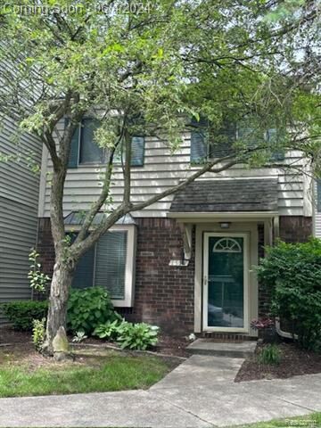 Property Photo: 1594 Streamwood Court MI 48309