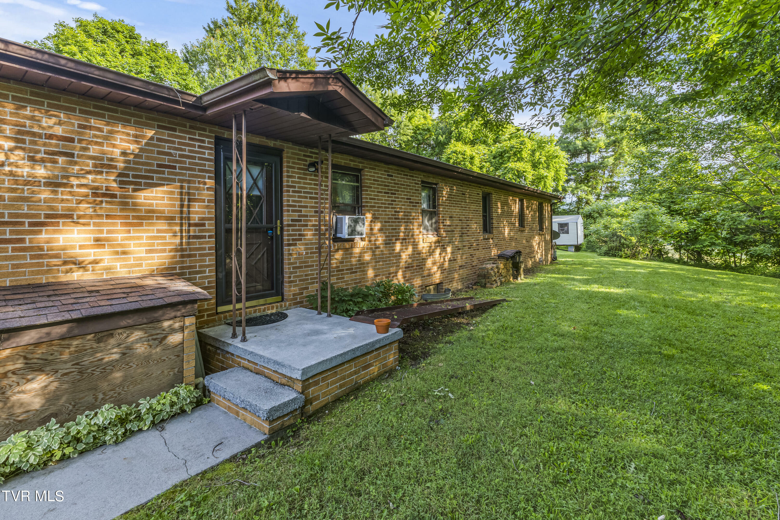 Property Photo:  3102 South Highway 81  TN 37659 