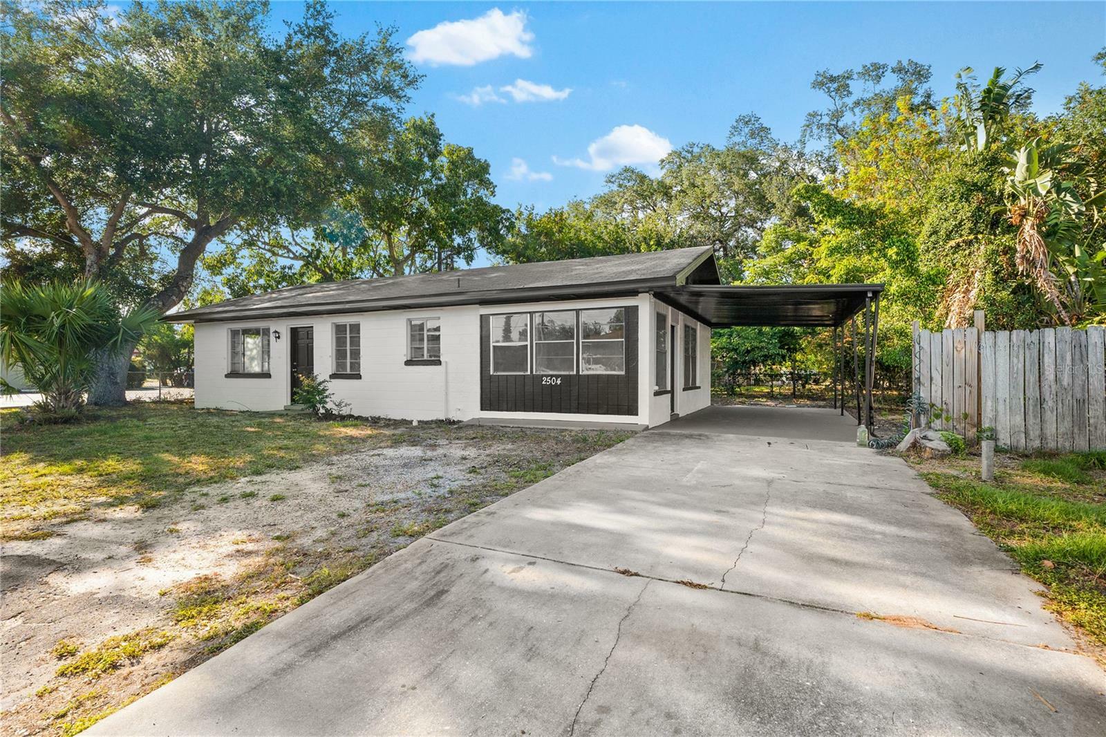 Property Photo:  2504 38th Avenue W  FL 34205 