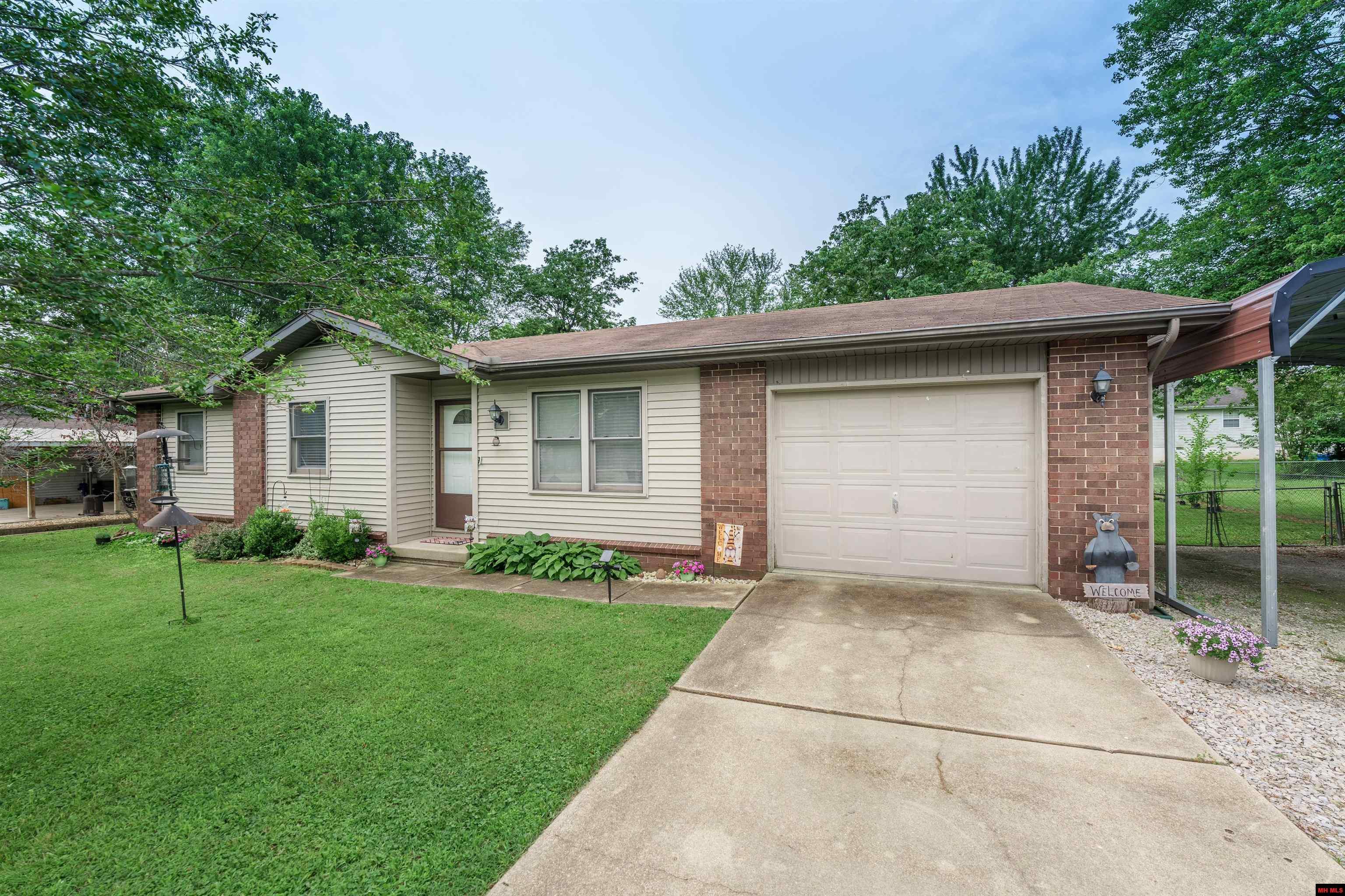 Property Photo:  517 Nevada Avenue  AR 72653 