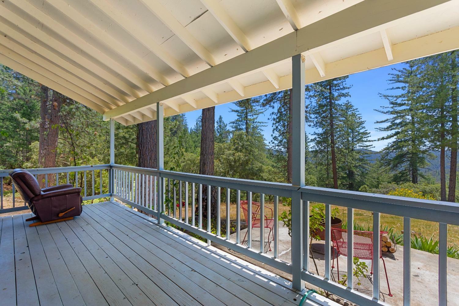 Property Photo:  1550 Garrett Road  CA 95717 