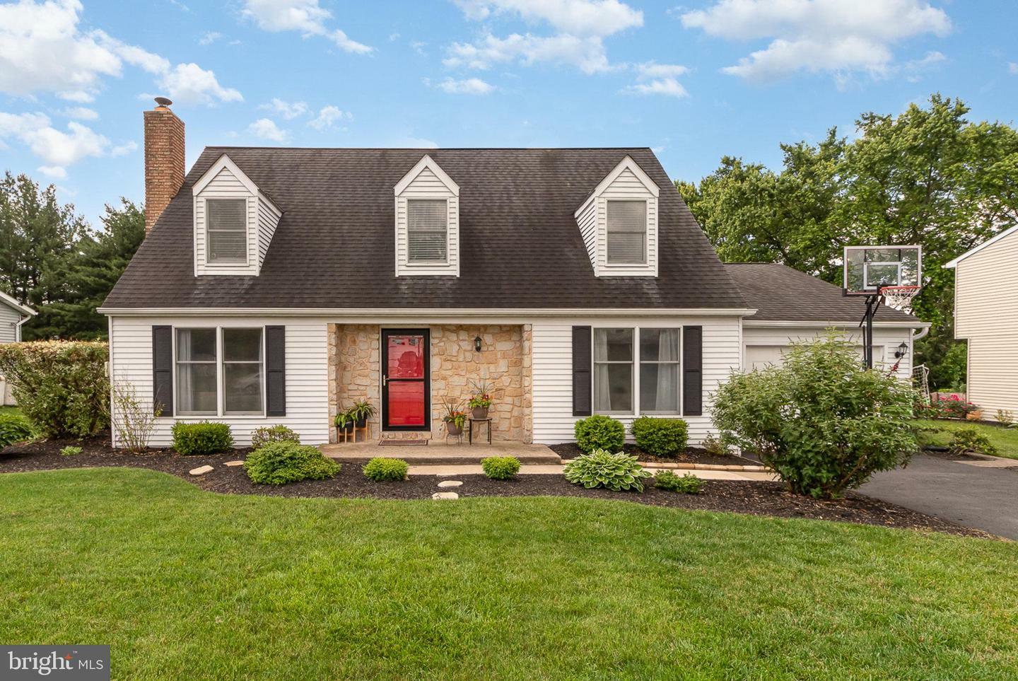 5727 Meadowbrook Drive  Harrisburg PA 17112 photo