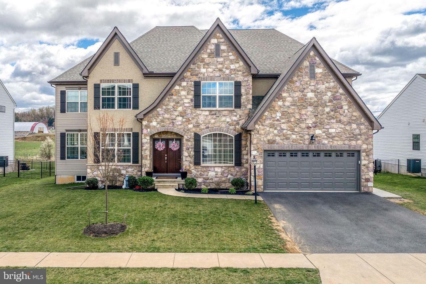 Property Photo: 110 Wayland Drive PA 17538