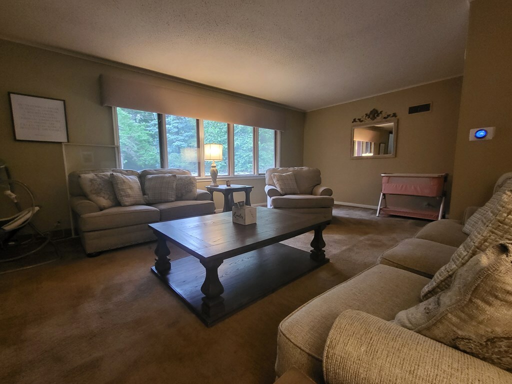 Property Photo: 352 Loomis Avenue IA 50501