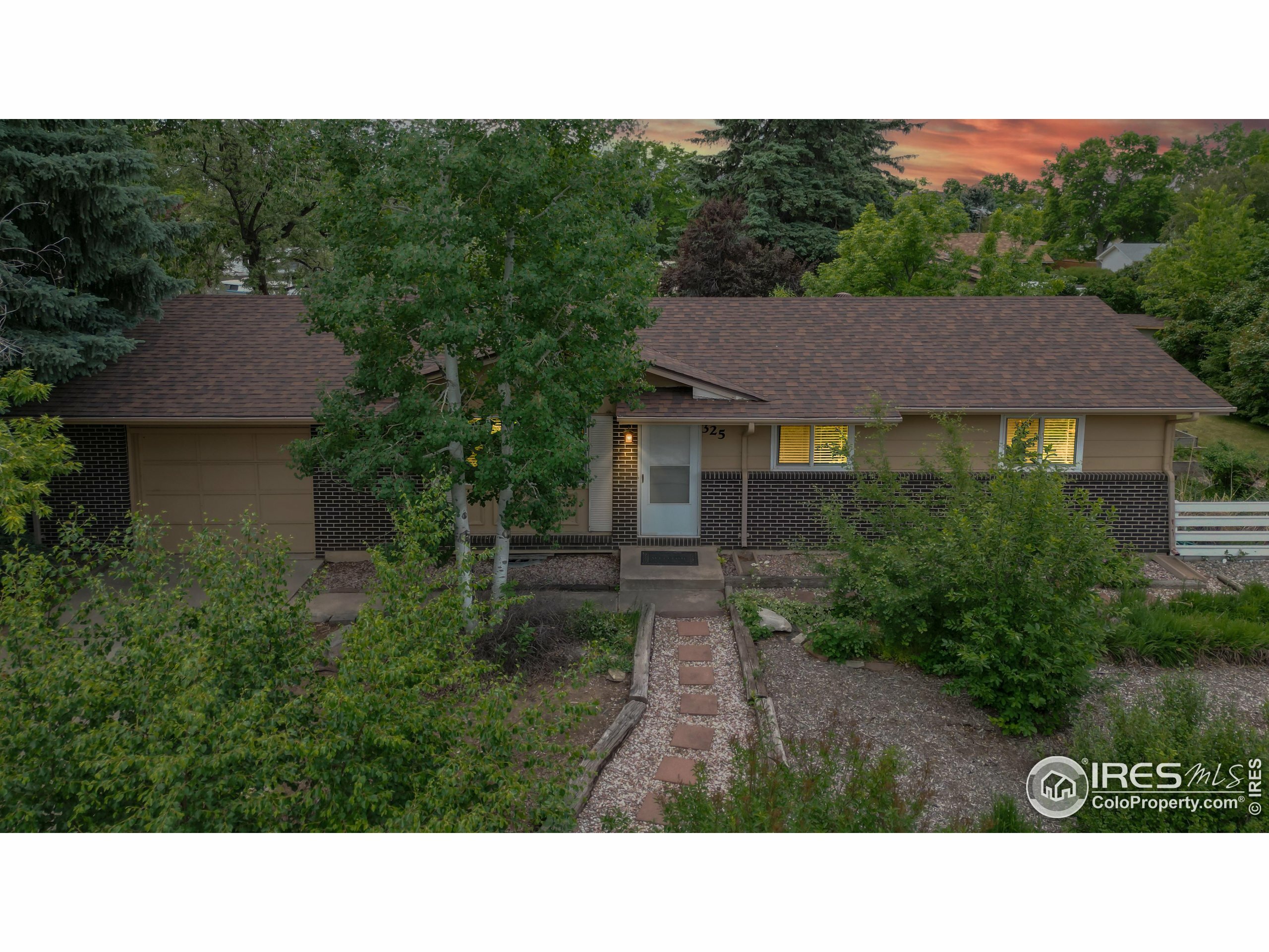 Property Photo:  325 Del Clair Rd  CO 80525 