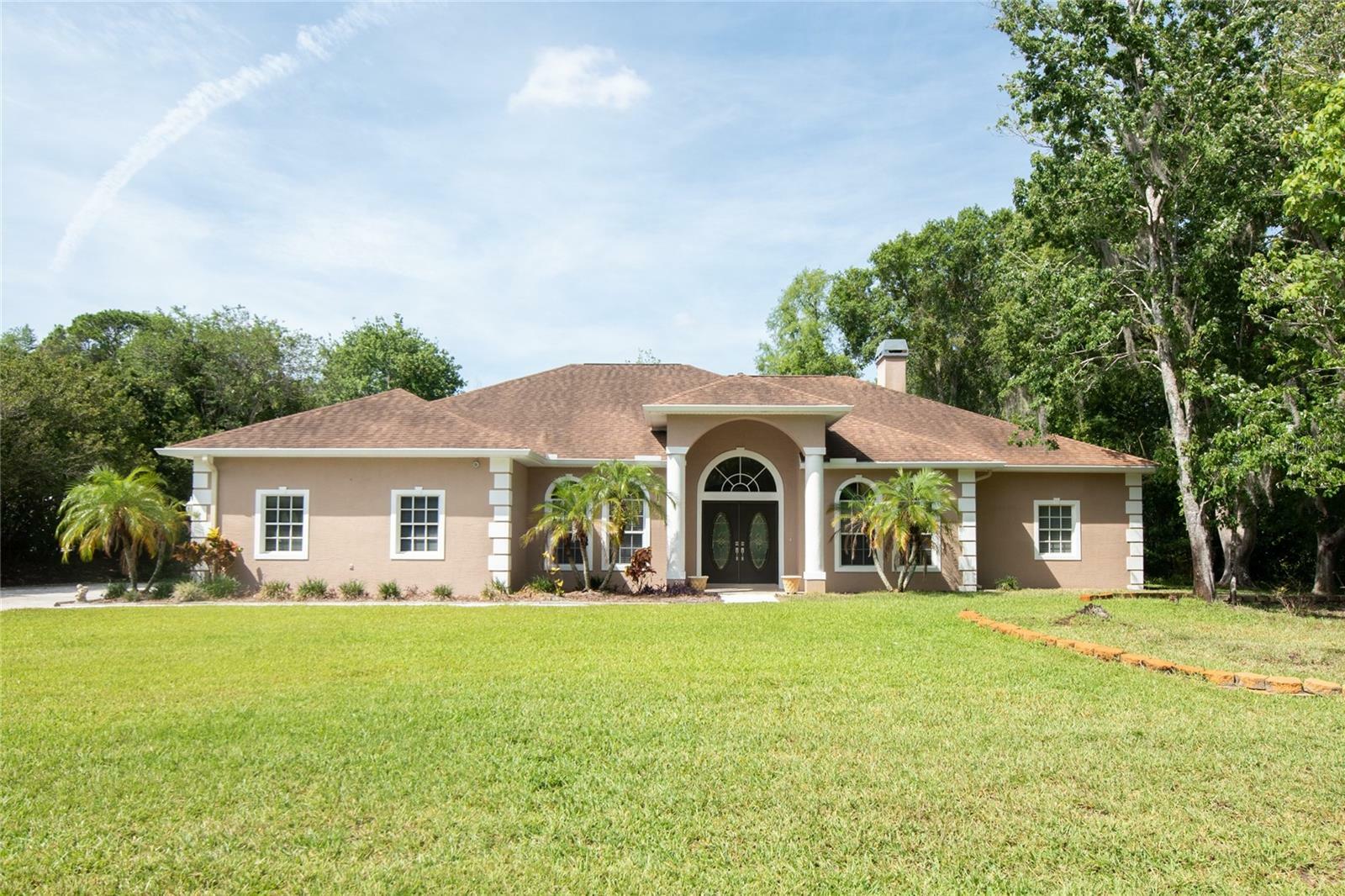 Property Photo:  11026 Lakeview Drive  FL 34654 