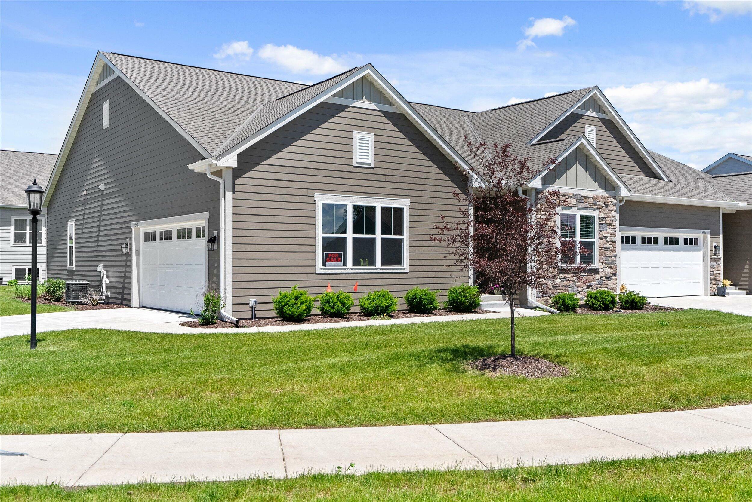 Property Photo: 7908 W Park Circle Way WI 53132