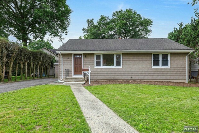 Property Photo:  489 Ridgewood Road  NJ 07676 