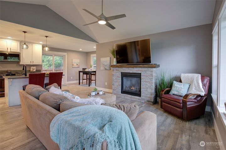 Property Photo:  170 Clover Street NW  WA 98569 