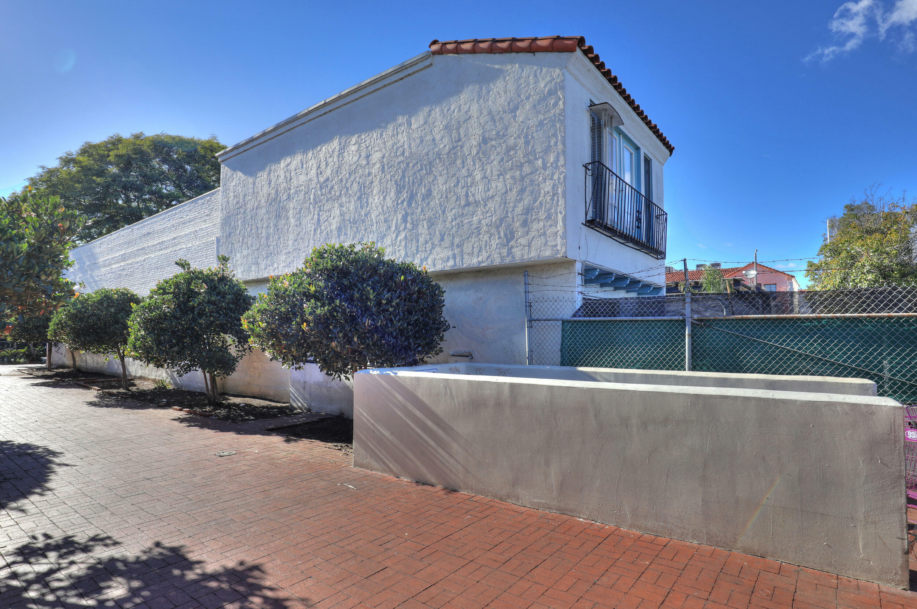 Property Photo:  428 State Street  CA 93101 