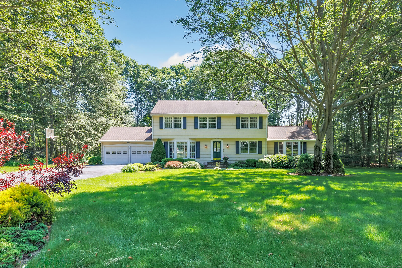 Property Photo:  340 Pilgrim Lane  CT 06614 