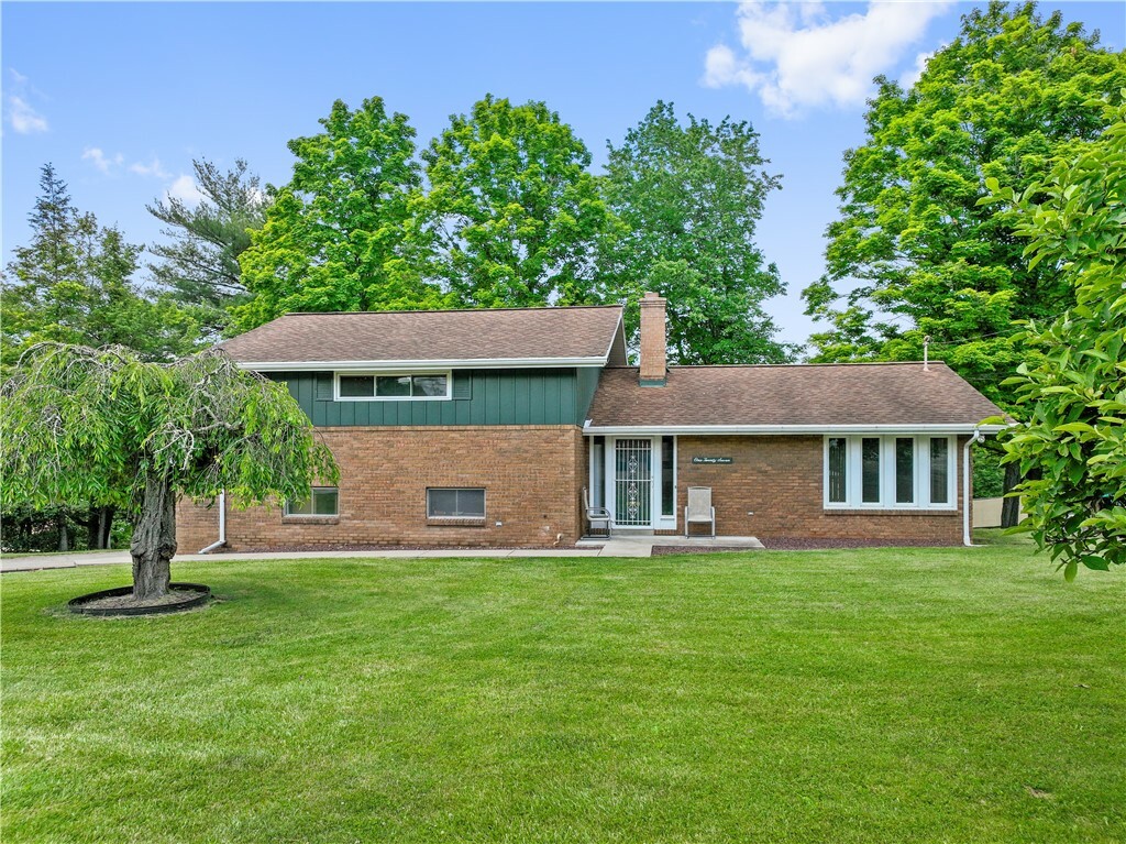 Property Photo:  127 Church Road  PA 15209 