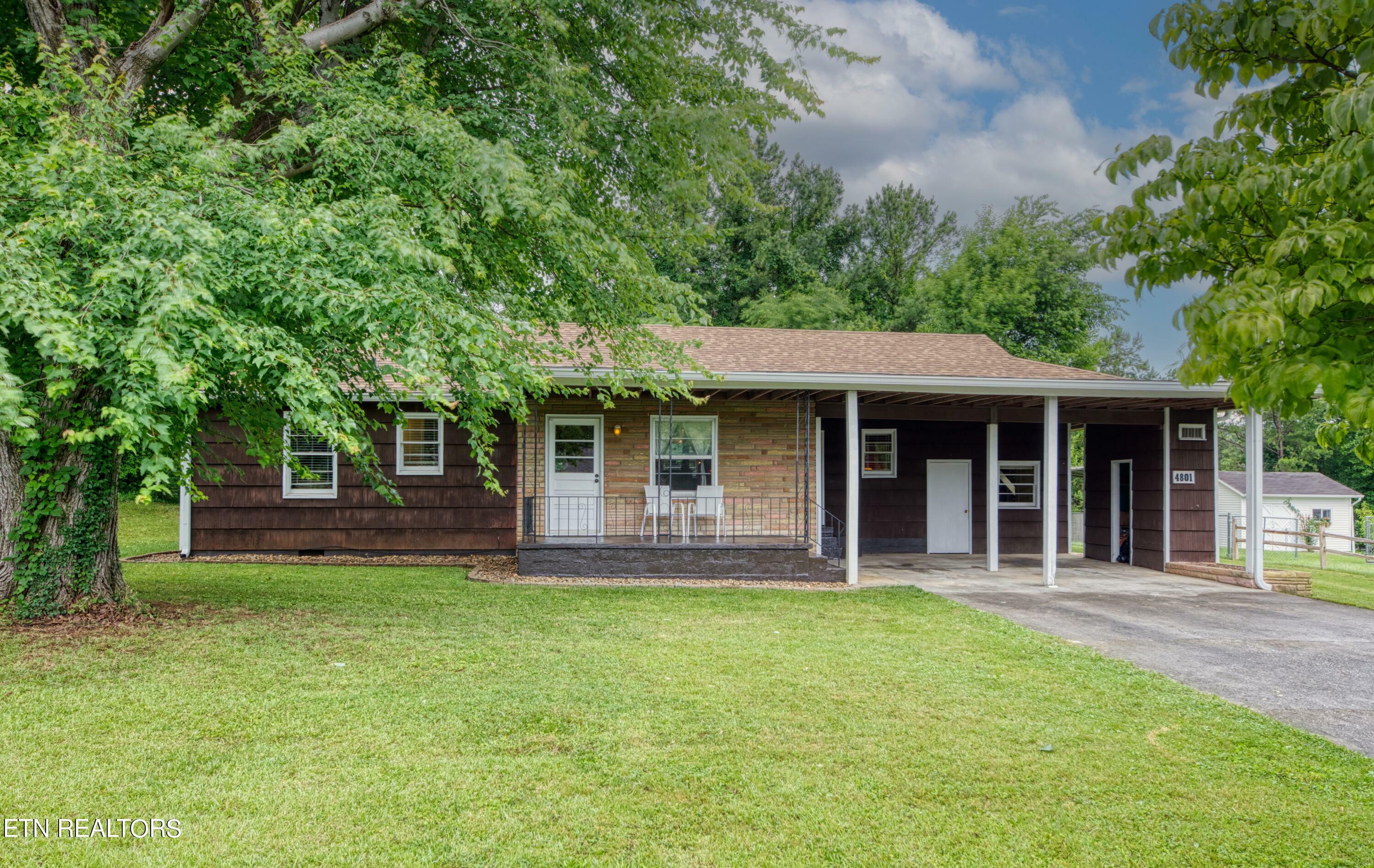 Property Photo: 4801 Green Meadow Lane TN 37917