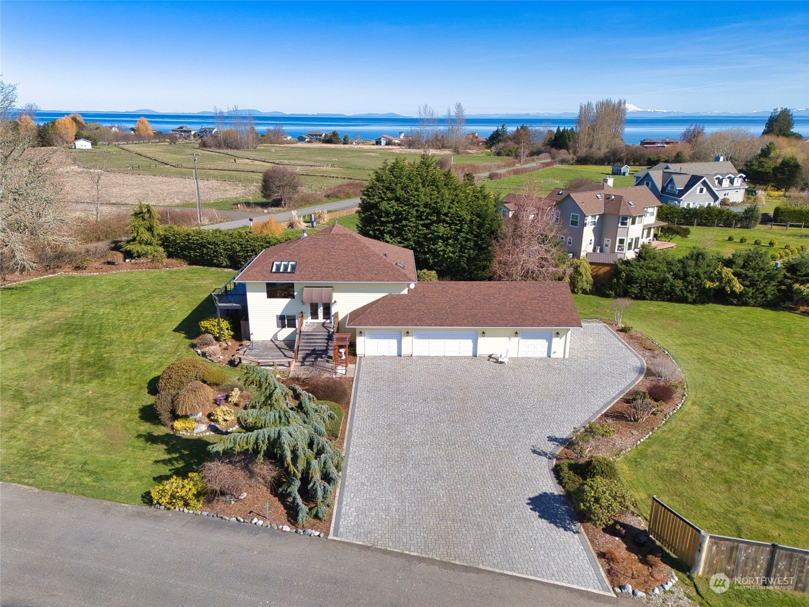 Property Photo:  33 Seahawk Drive  WA 98382 