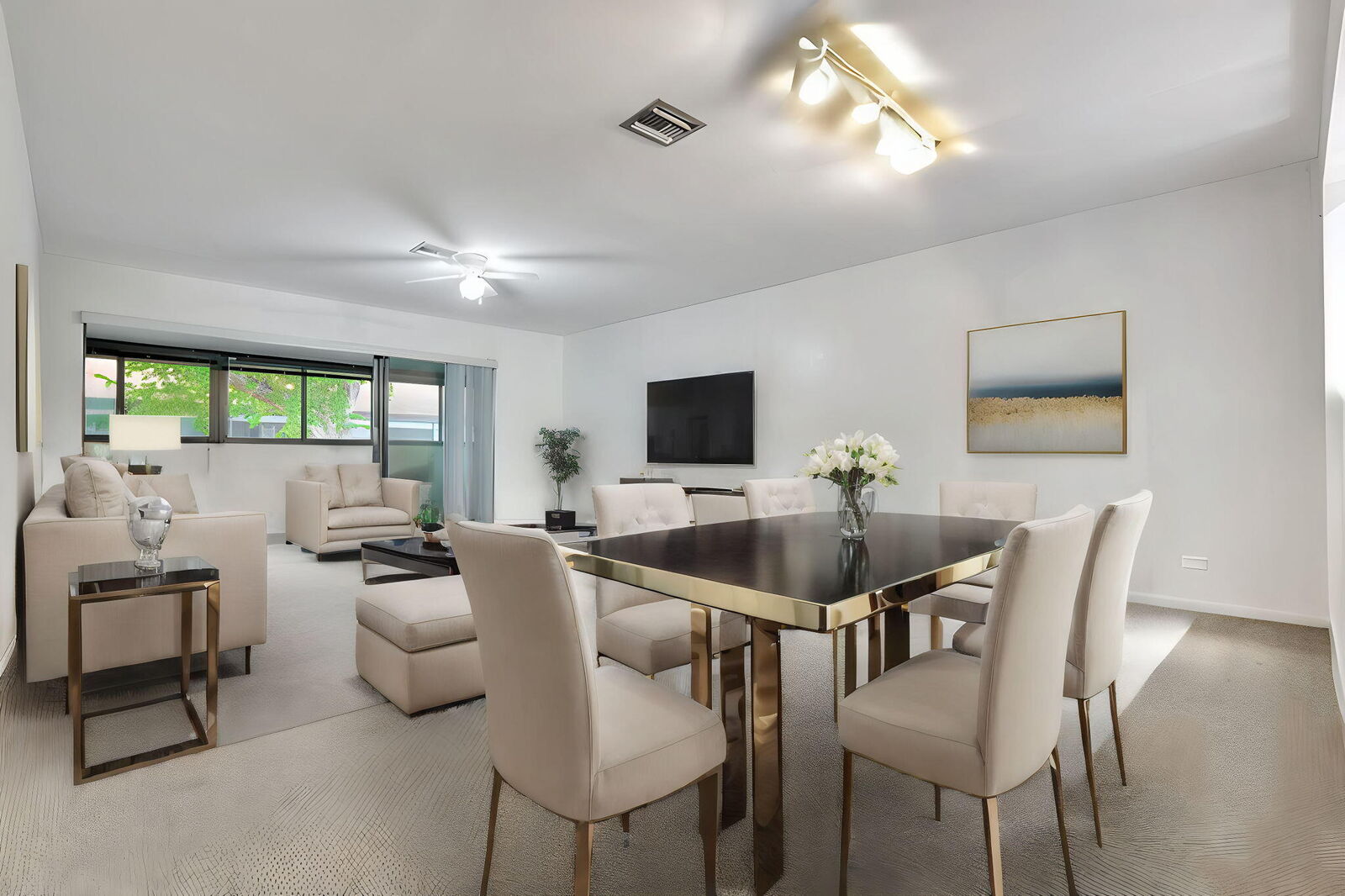 Property Photo: 158 W Laurel Drive 1008 FL 33063