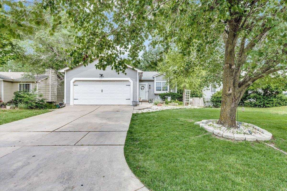 Property Photo:  2434 N Beacon Hill St  KS 67220 