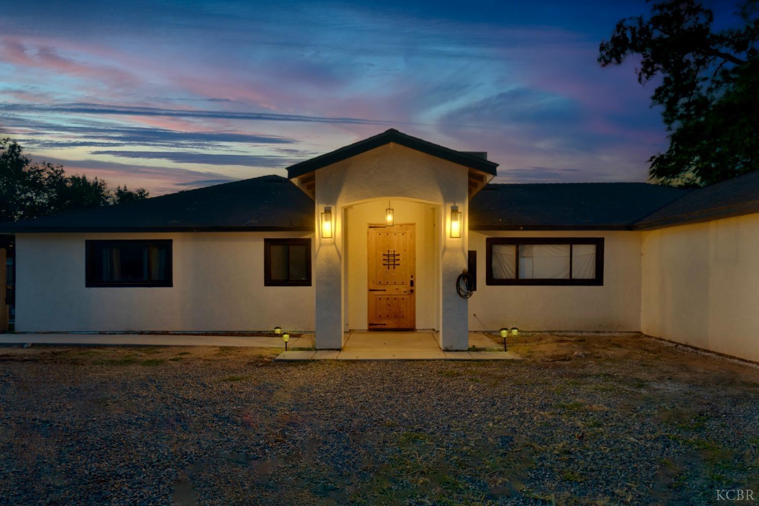 Property Photo: 258 Champion Street CA 93245