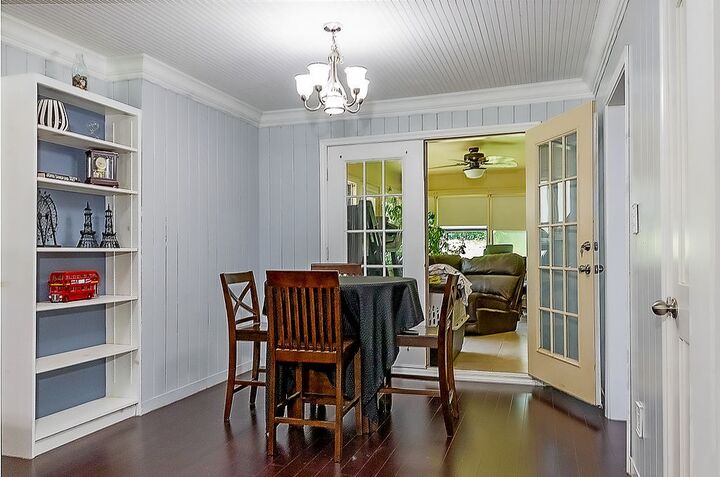 Property Photo:  405 Meadowbrook Drive  TX 75964 