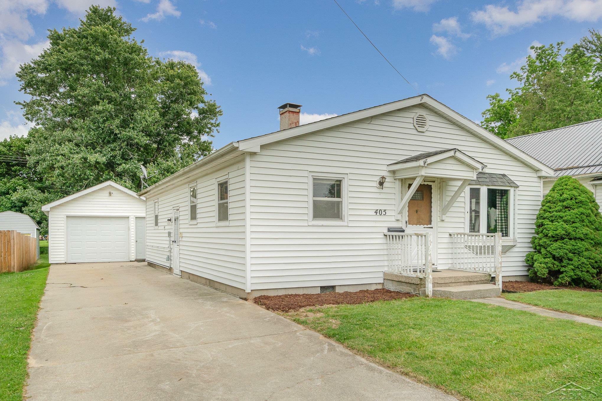 Property Photo:  405 S Mill  MI 48880 