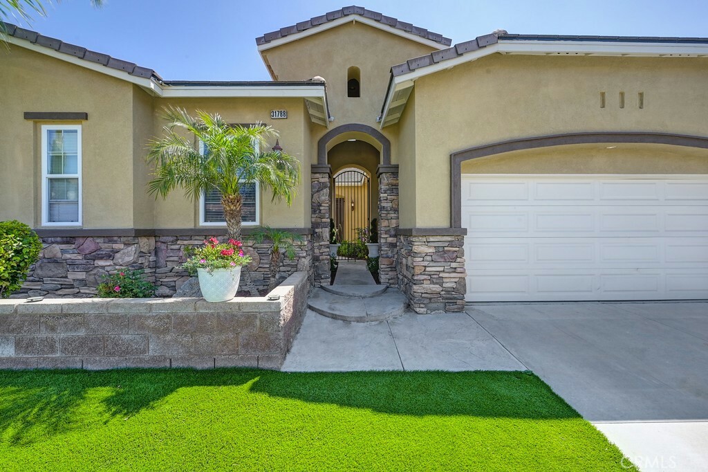 Property Photo:  31788 Pepper Tree Street  CA 92596 