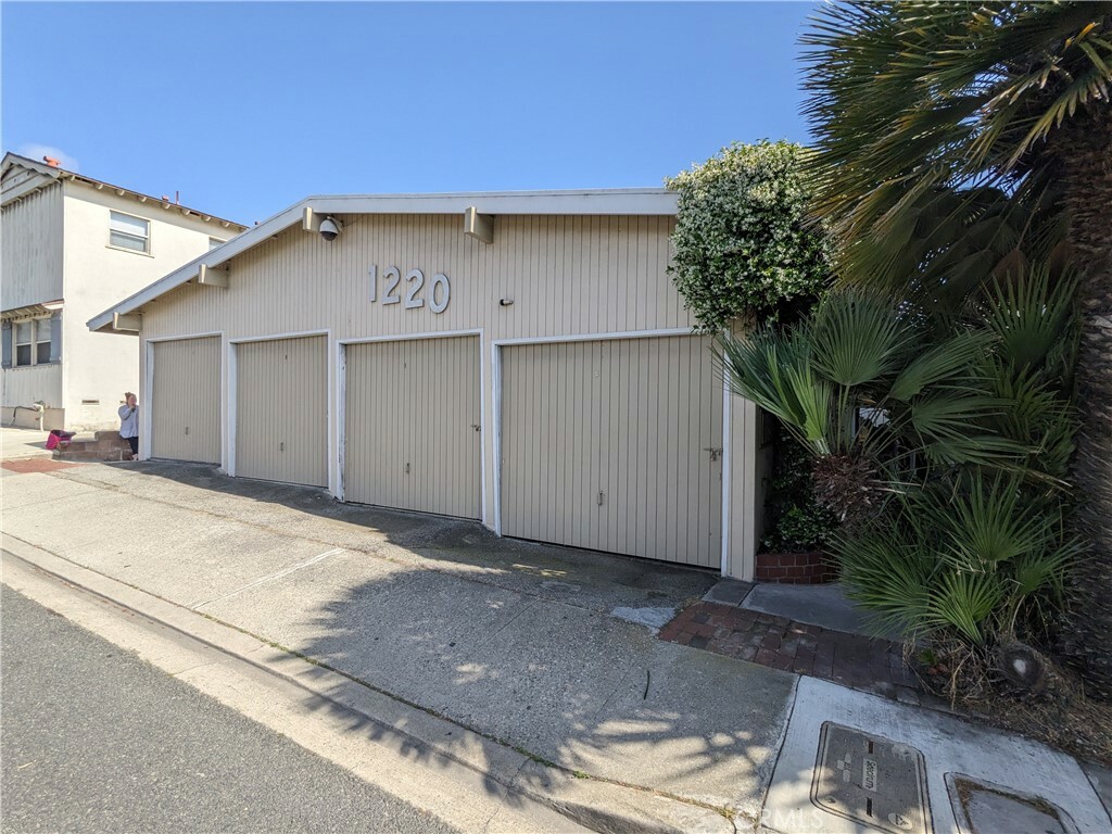 Property Photo:  1220 Manhattan Beach Boulevard  CA 90266 