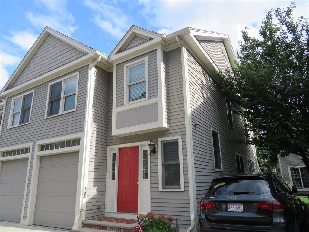 Property Photo: 201 Main St 9 MA 01801