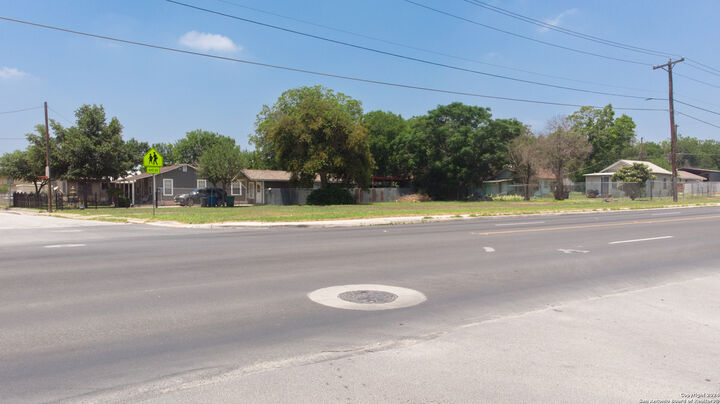 Property Photo:  205 Odis  TX 78204 