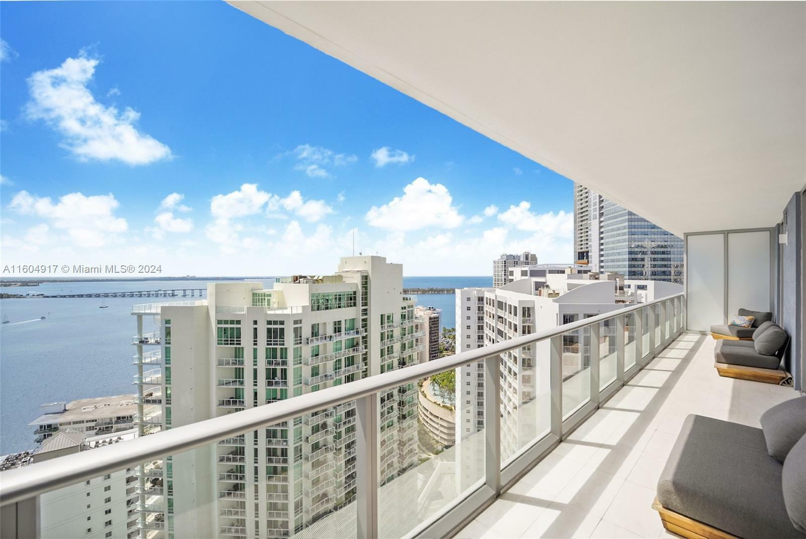 Property Photo:  1300 Brickell Bay Dr 3004  FL 33131 