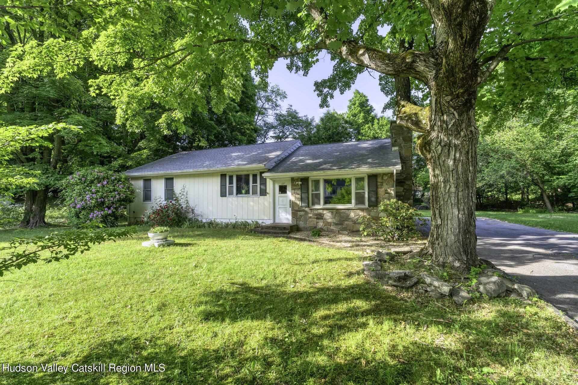 Property Photo:  137 Baileys Gap  NY 12528 