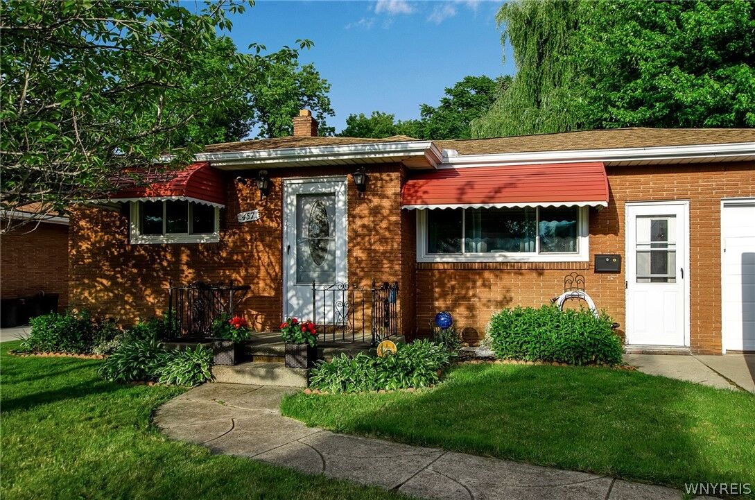 Property Photo:  457 Casimer Street  NY 14206 