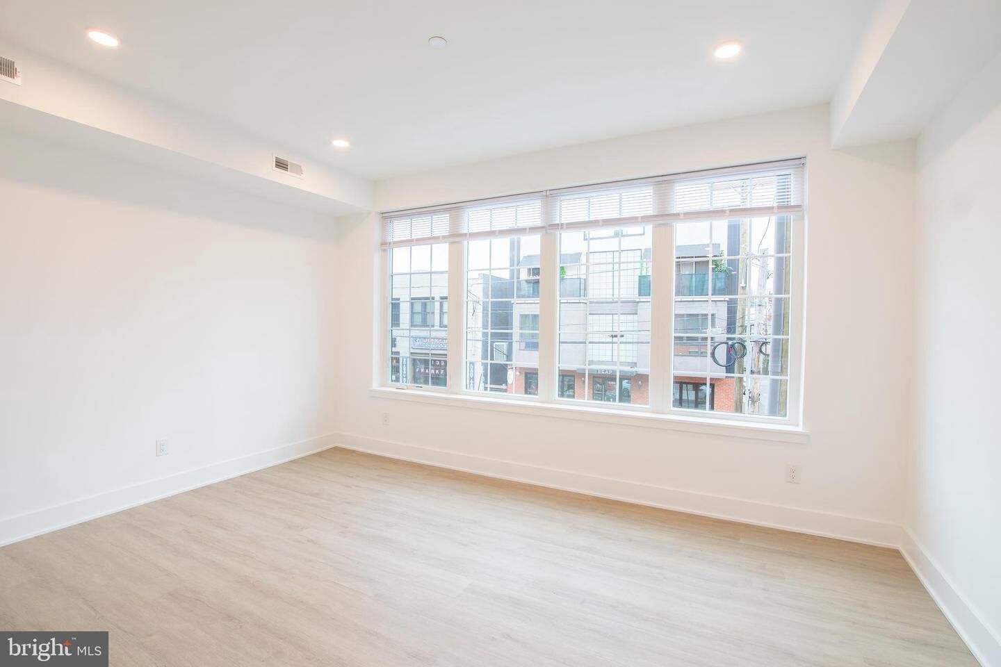 Property Photo:  1324 Frankford Avenue Unit 215  PA 19125 