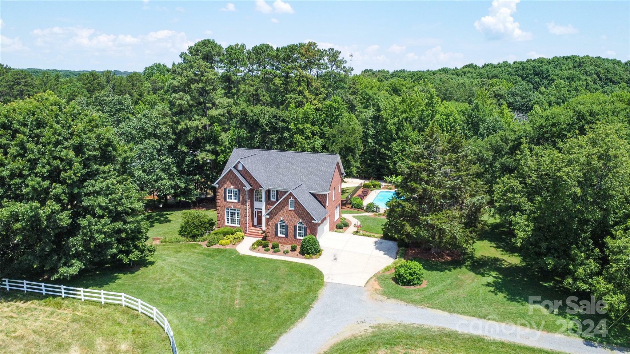 Property Photo:  5610 Golden Pond Drive  NC 28079 