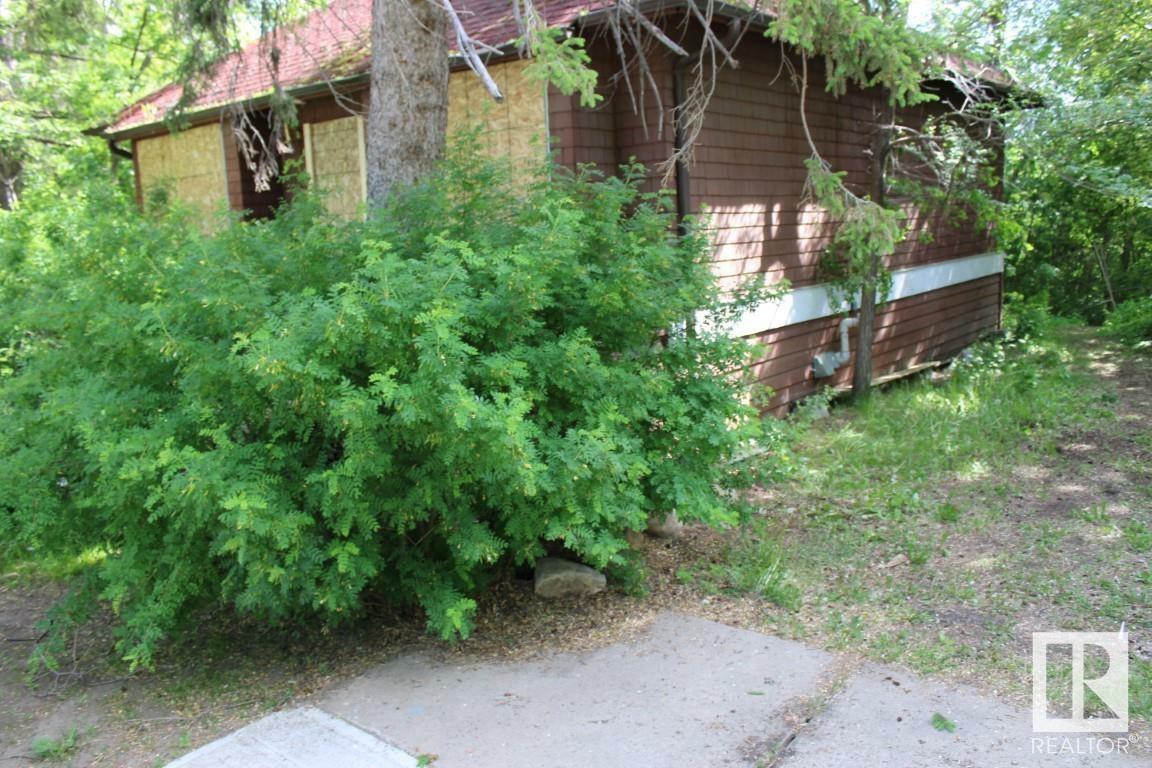 Property Photo:  9109 98 Street NW  AB T6E 3M6 