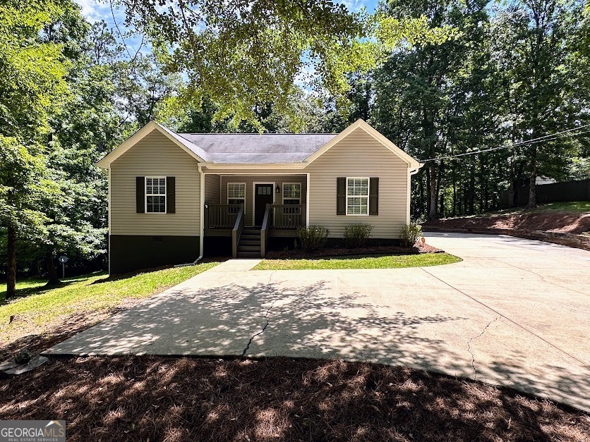 Property Photo: 212 Hillcrest Road AL 36264