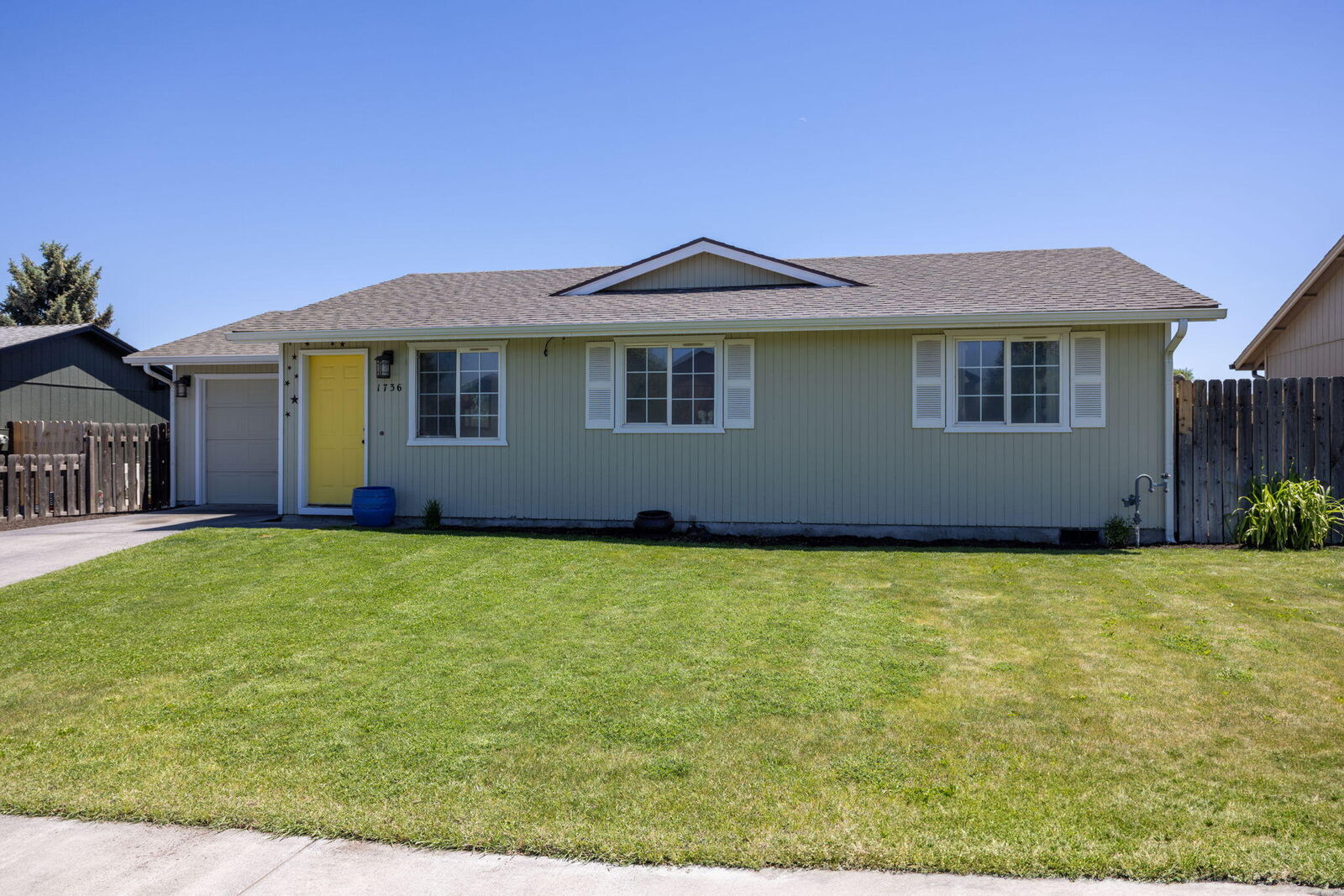 Property Photo: 1736 SW 35th Street OR 97756