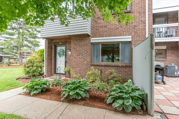 Property Photo:  50 Laurelwood Dr 50  MA 02072 