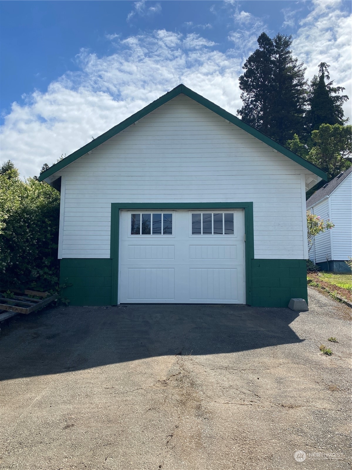 Property Photo:  5217 Varco Road NE  WA 98422 