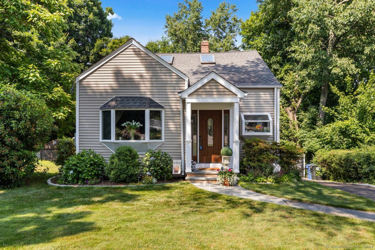 Property Photo:  501 Church Hill Road  CT 06611 