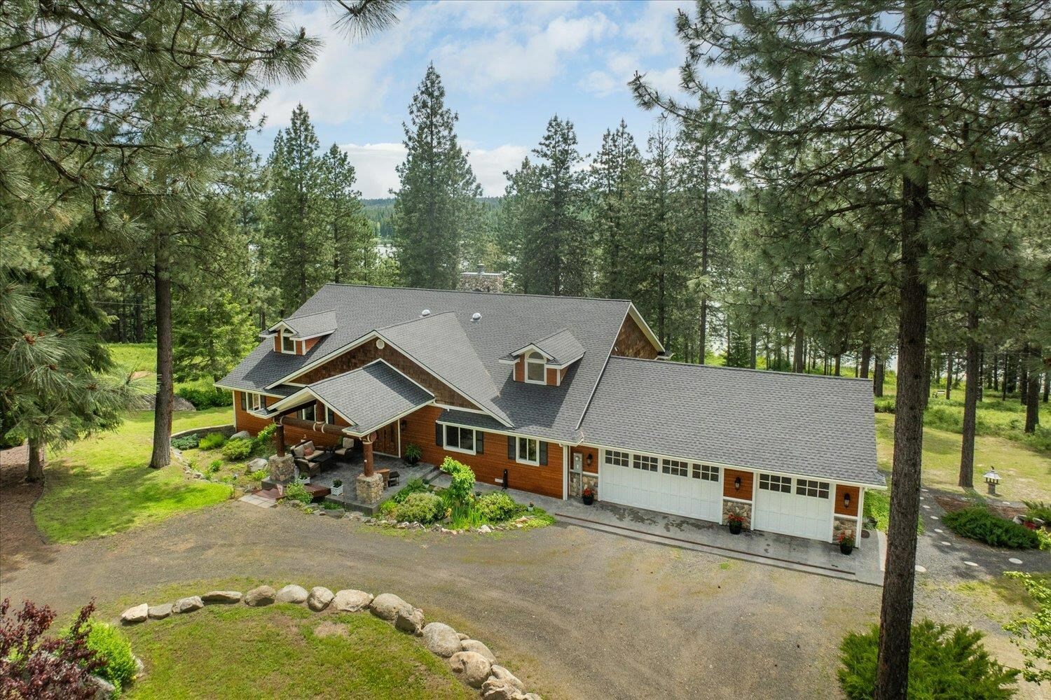 Property Photo:  2218 E Sandy Beach Rd  WA 99009 