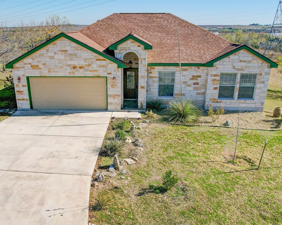 Property Photo:  113 Ryleas Court  TX 78666 