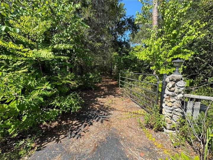 Property Photo:  6950 NE County Road 337  FL 32621 