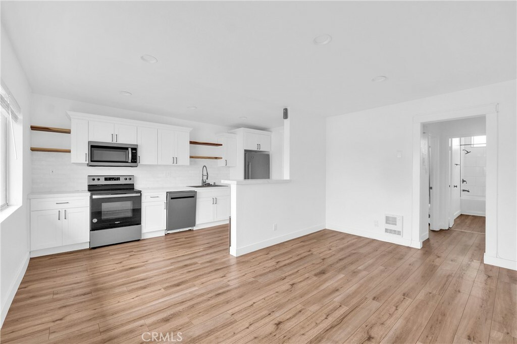 Property Photo:  350 Cedar Avenue 506  CA 90802 