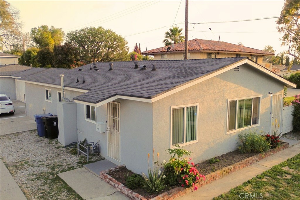 Property Photo:  4822 Live Oak Street  CA 90201 