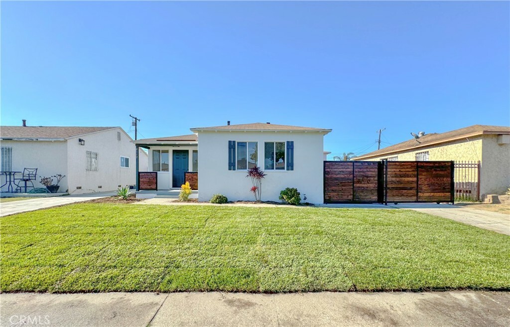 Property Photo:  2117 W 152nd Street  CA 90220 