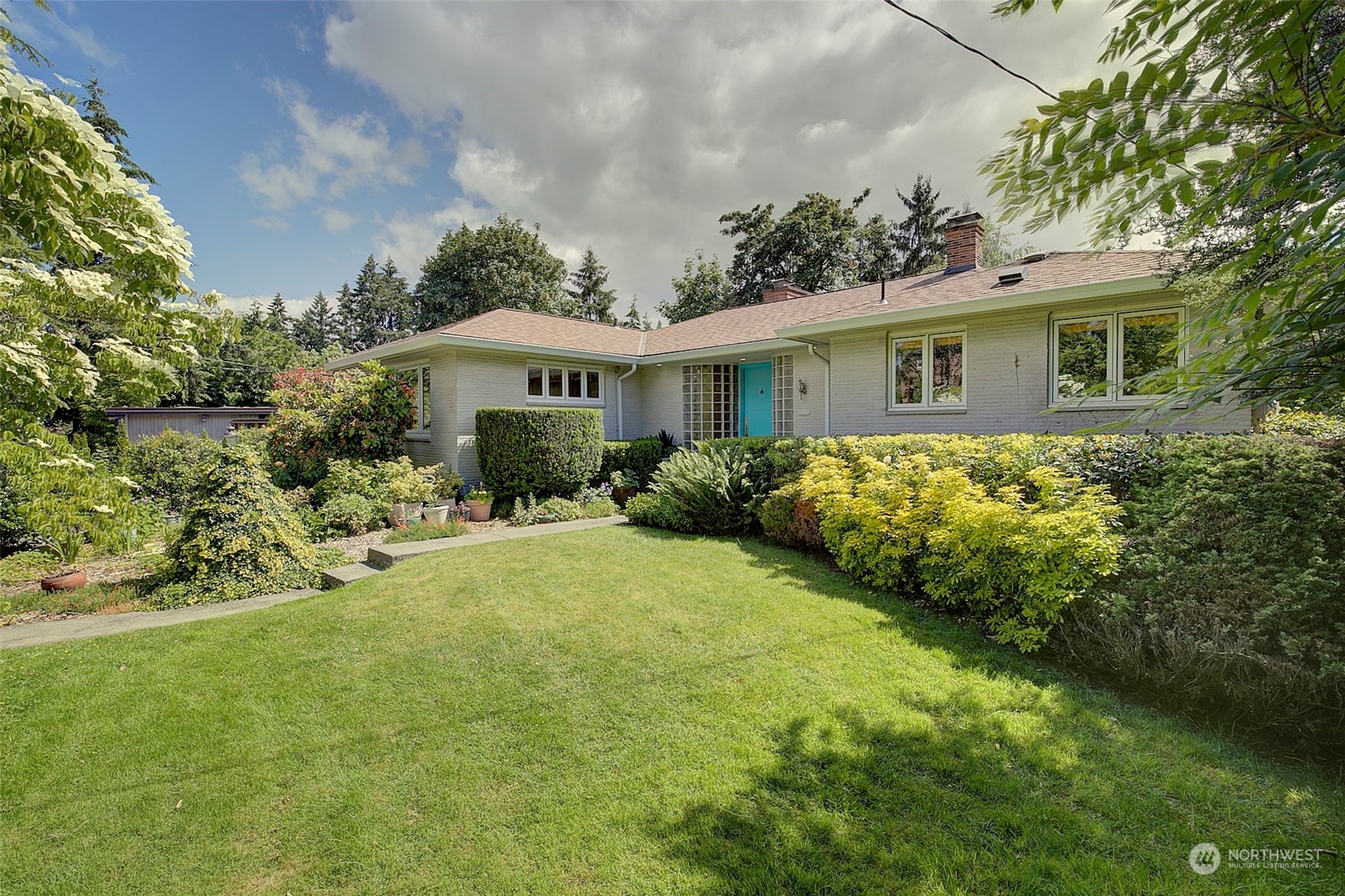 Property Photo:  5912 Seward Park Avenue S  WA 98118 