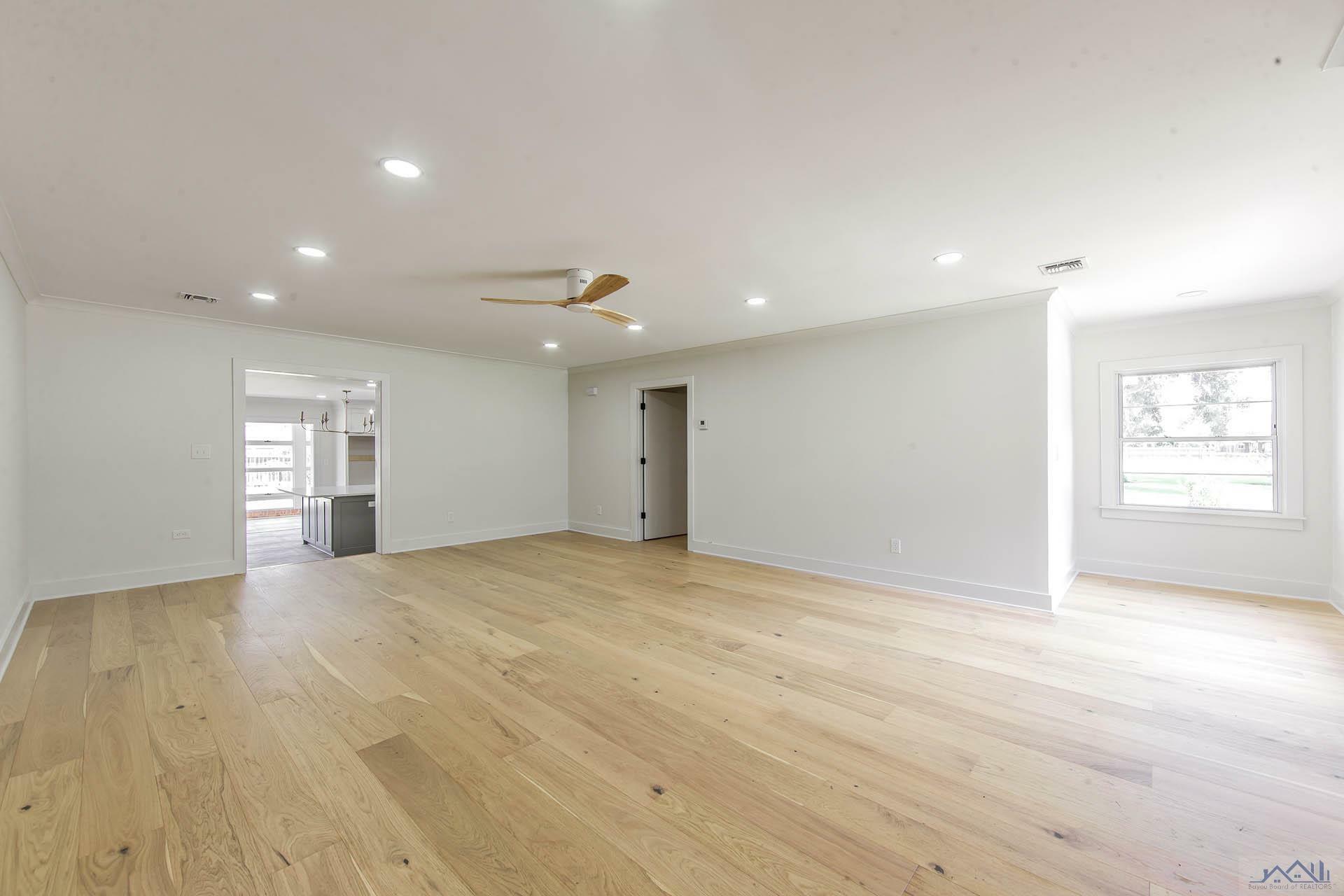 Property Photo:  204 Bayou Lane  LA 70301 