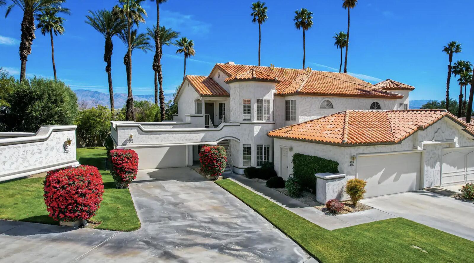 Property Photo: 426 Desert Falls Drive N CA 92211