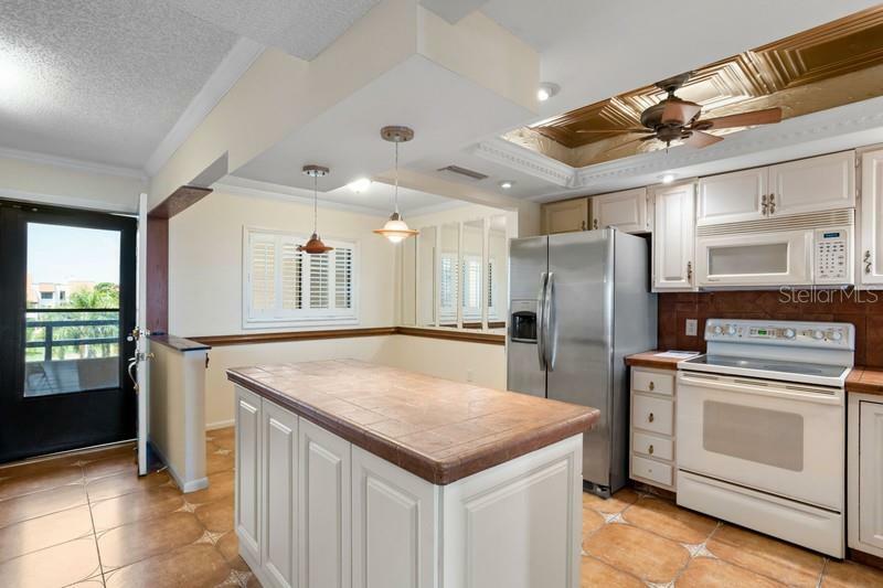 Property Photo:  121 1st Street E 206  FL 33715 